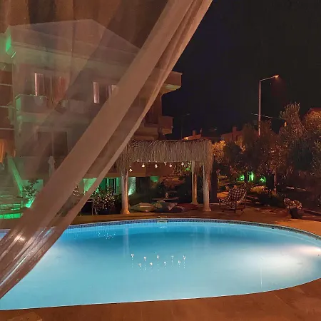 Cunda Leo Boutique & Pool Hotel