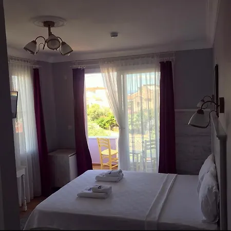 Cunda Leo Boutique & Pool Hotel